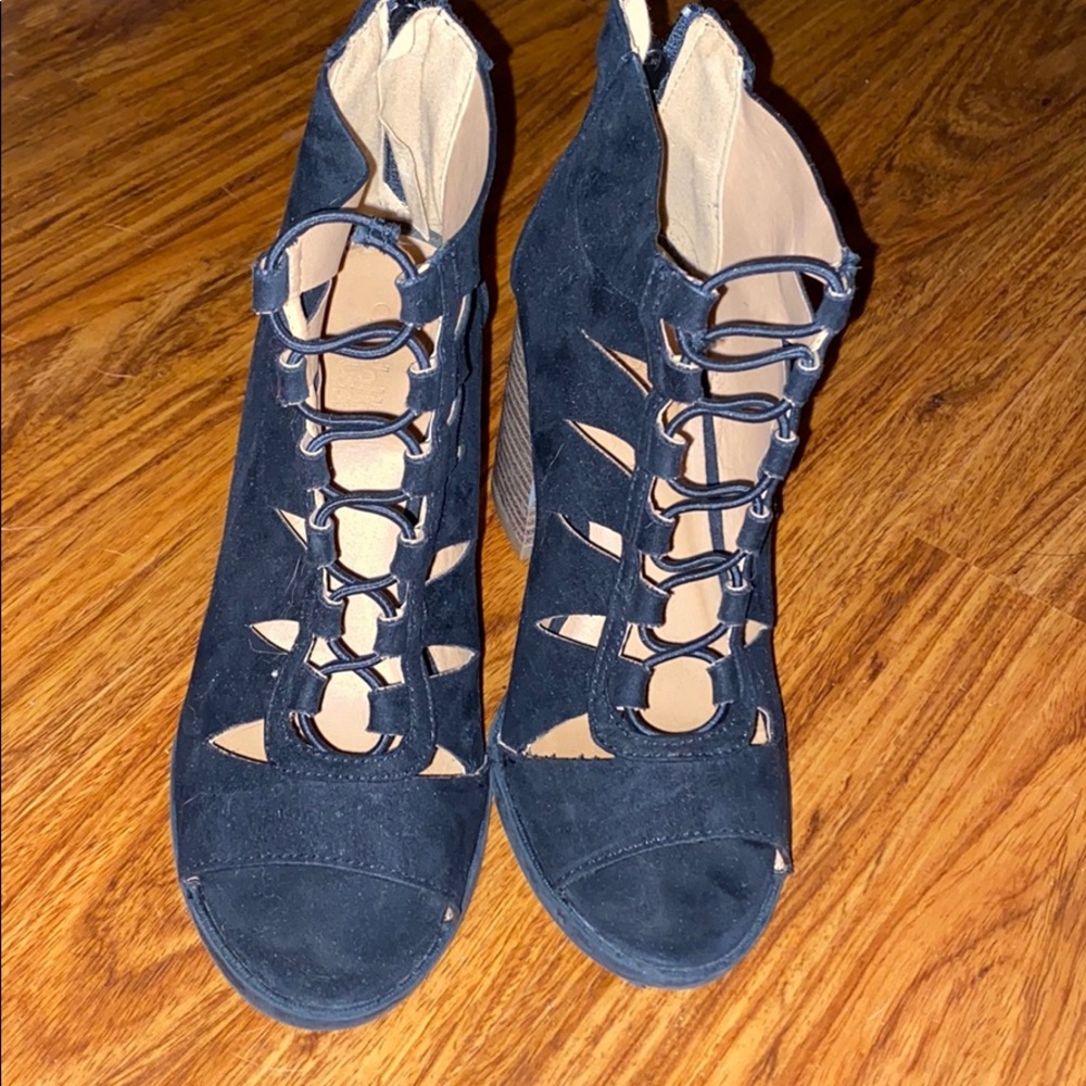 open toed wedges